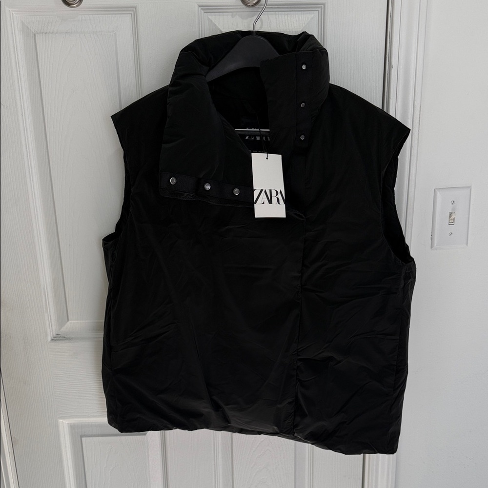 *NEW* Zara Quilted Gilet Puffer Vest, Black, Size L